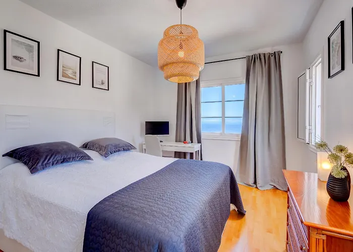 Bellarosa Sunset Ocean View In With Airco, Garage Appartement