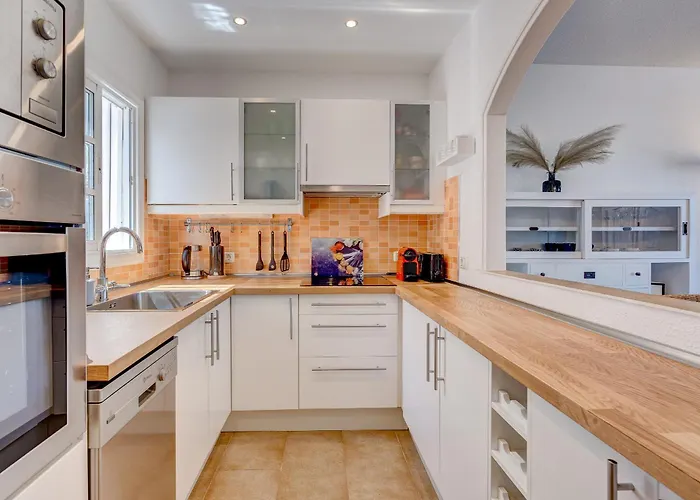 Appartement Bellarosa Sunset Ocean View In With Airco, Garage