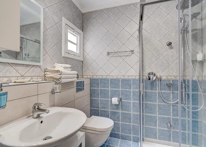 Bellarosa Sunset Ocean View In With Airco, Garage Appartement *