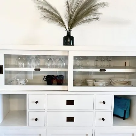 Daire Bellarosa Sunset Ocean View In With Airco, Garage *